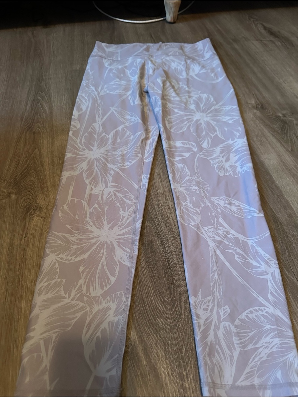 Fabletics Floral Leggings in Taupe and White